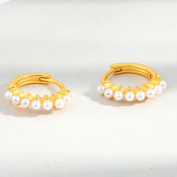 Gold Freshwater Pearl Hoop Earrings | 925 Sterling Silver - Picture 5 of 6